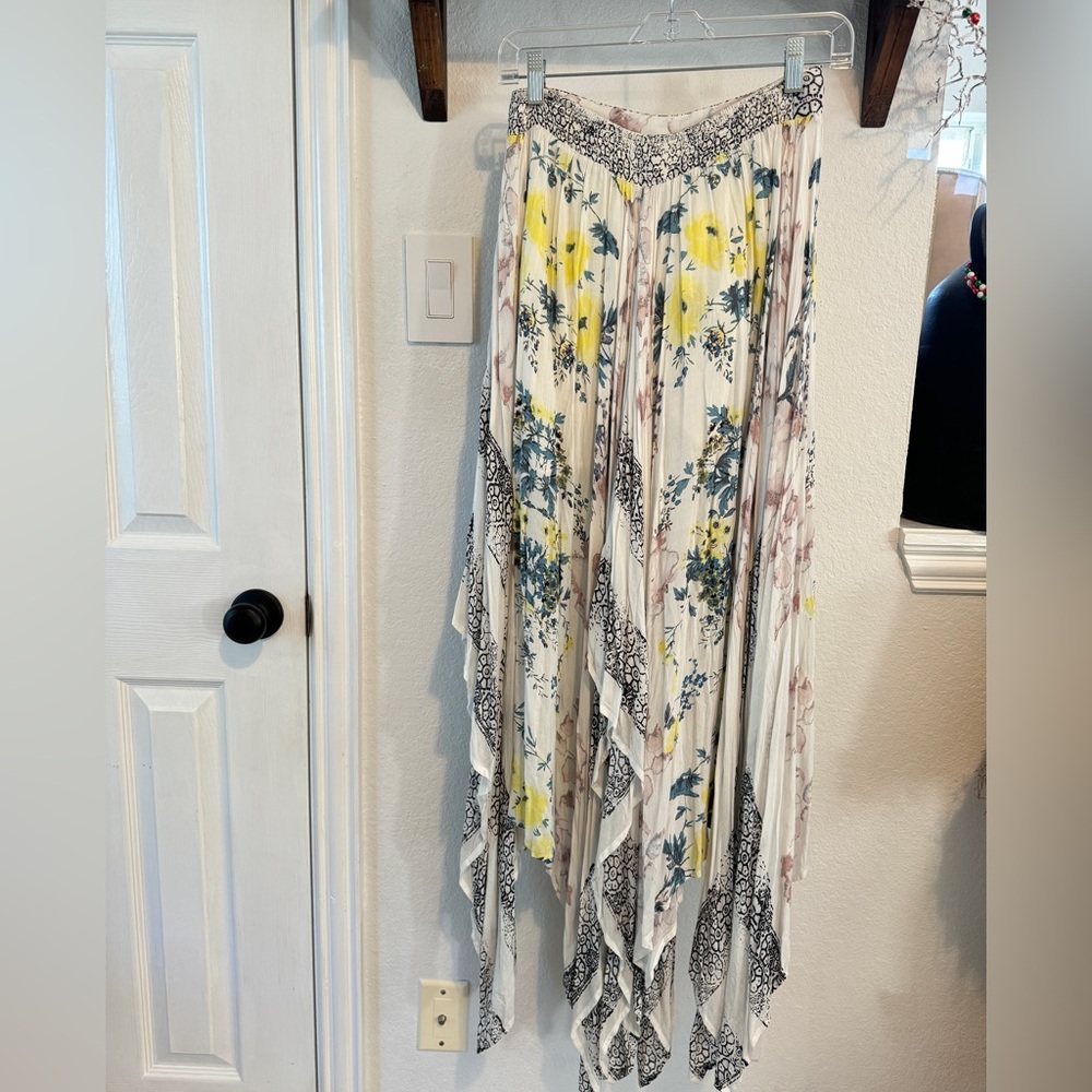 Free People Asymmetrical boho maxi Floral Skirt - White, Yellow, Blue Size S - Picture 2 of 11